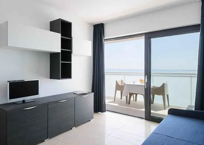 In Lignano 21633 * Линьяно-Саббьядоро